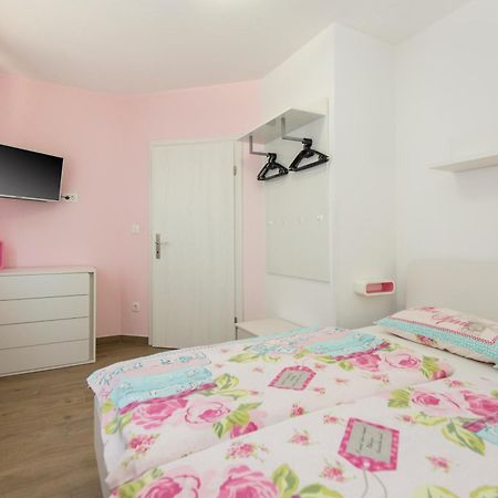 Holiday Home Rea Labin  Eksteriør billede
